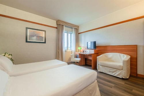 SHG Hotel Bologna image 38