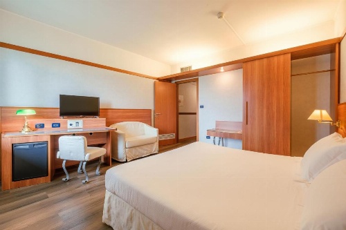 SHG Hotel Bologna image 43
